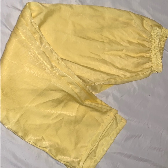 ROMWE Pants - Yellow party pants!